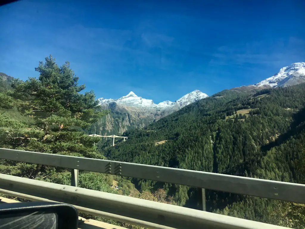 Auf der andern Seite der Alpen