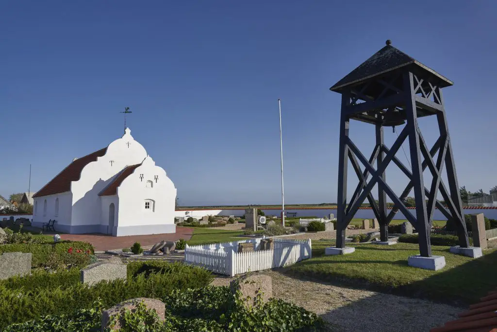 Kirche und Glockenturm von Mandø